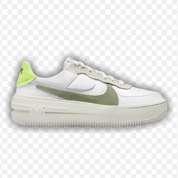 NikeTrendy Air Force 1 Women Shoes - Picture 2 of 6